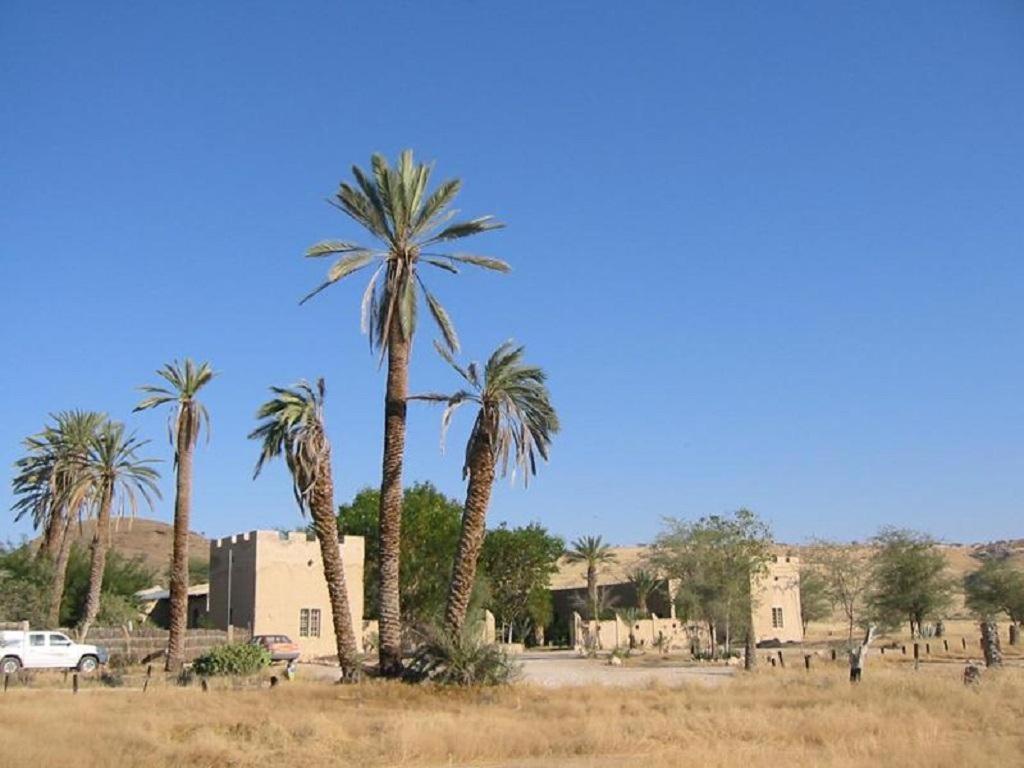 Fort Sesfontein Lodge & Safaris Экстерьер фото